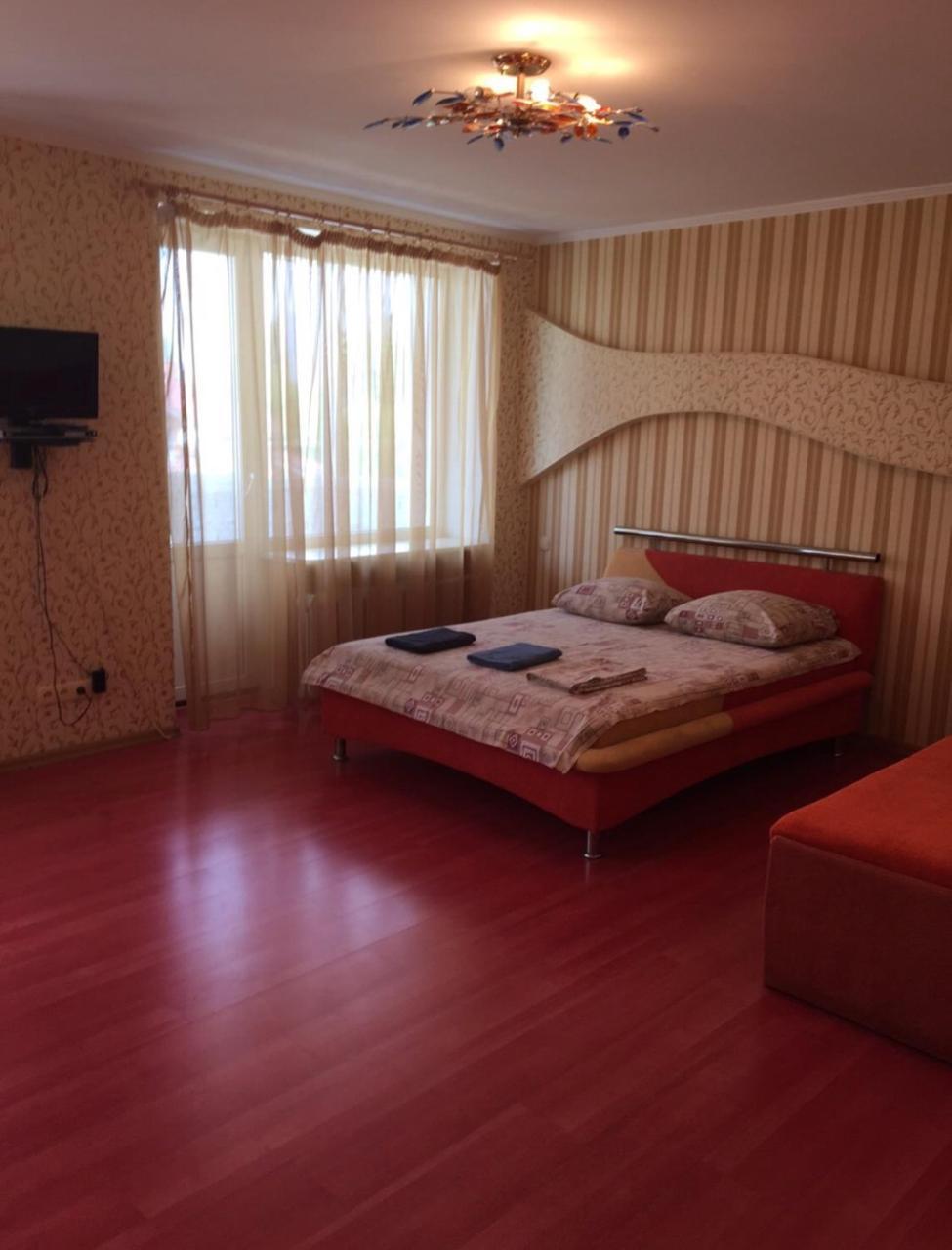 Red Apartment 2019 Very Centre Kherson Ngoại thất bức ảnh
