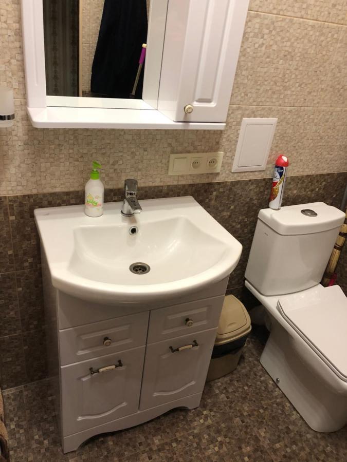 Red Apartment 2019 Very Centre Kherson Ngoại thất bức ảnh