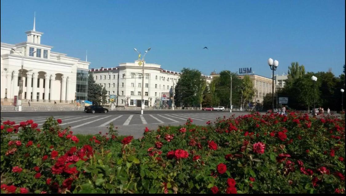 Red Apartment 2019 Very Centre Kherson Ngoại thất bức ảnh